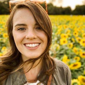 Meet your Posher, Cassandra